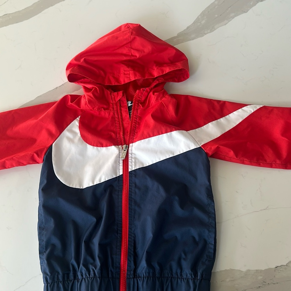 Boy’s Nike wind runner logo track jacket sz S 4-5yrs